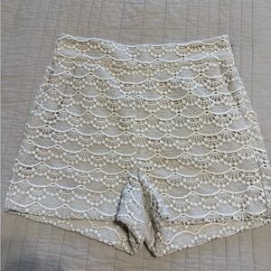 Chic Cream Lace Women Shorts